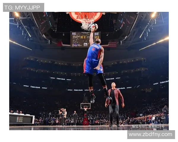 足球明星挑战扣篮极限精彩瞬间引发热议视频合集